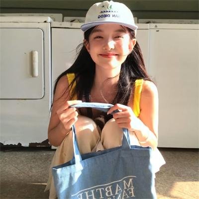 少女终末旅行 海报